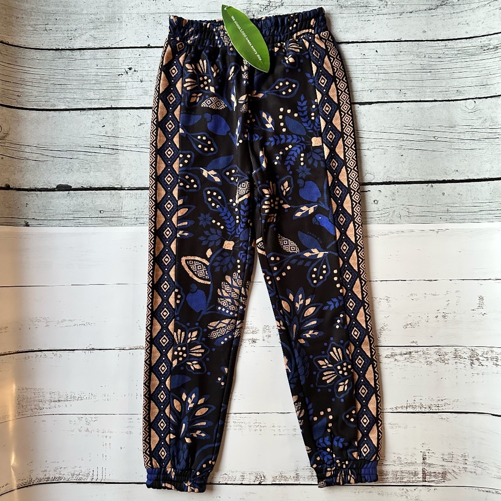 NWOT FARM RIO SWEATPANTS SIZE XS